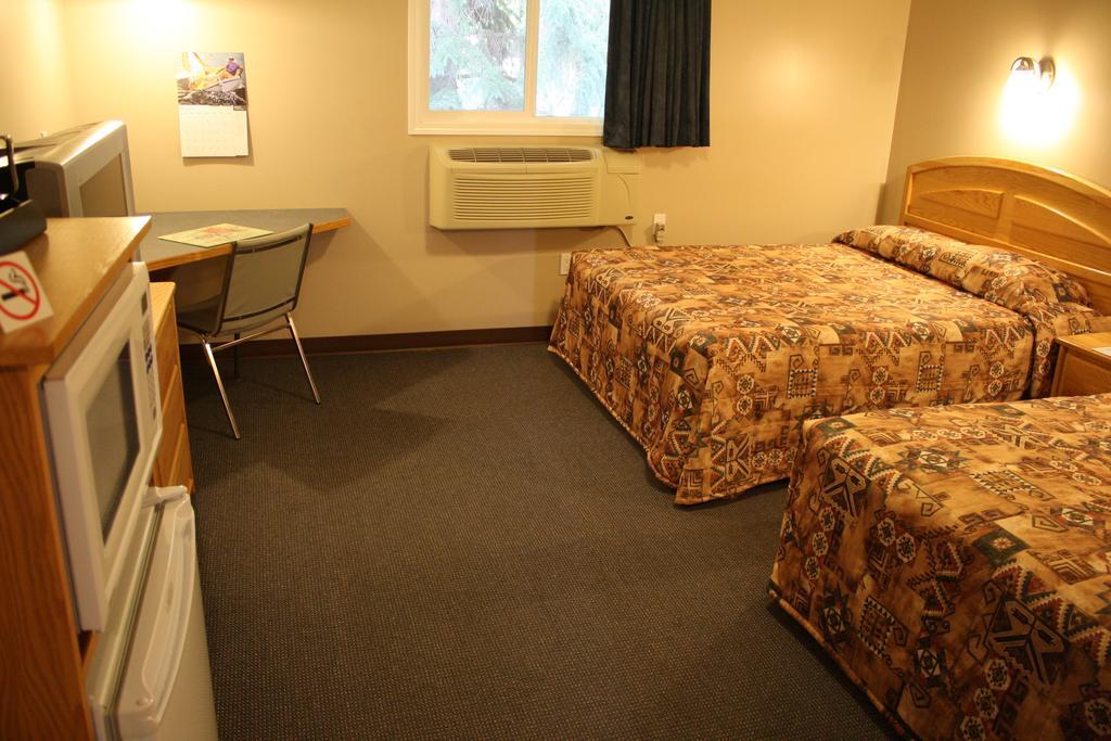 Lamplighter Inn Three Hills Kamer foto